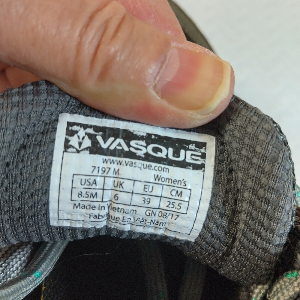 Vasquez Breeze III women's low GTX hiking shoe EUC  8 1/2M Grey Turquise Leather - Picture 7 of 10